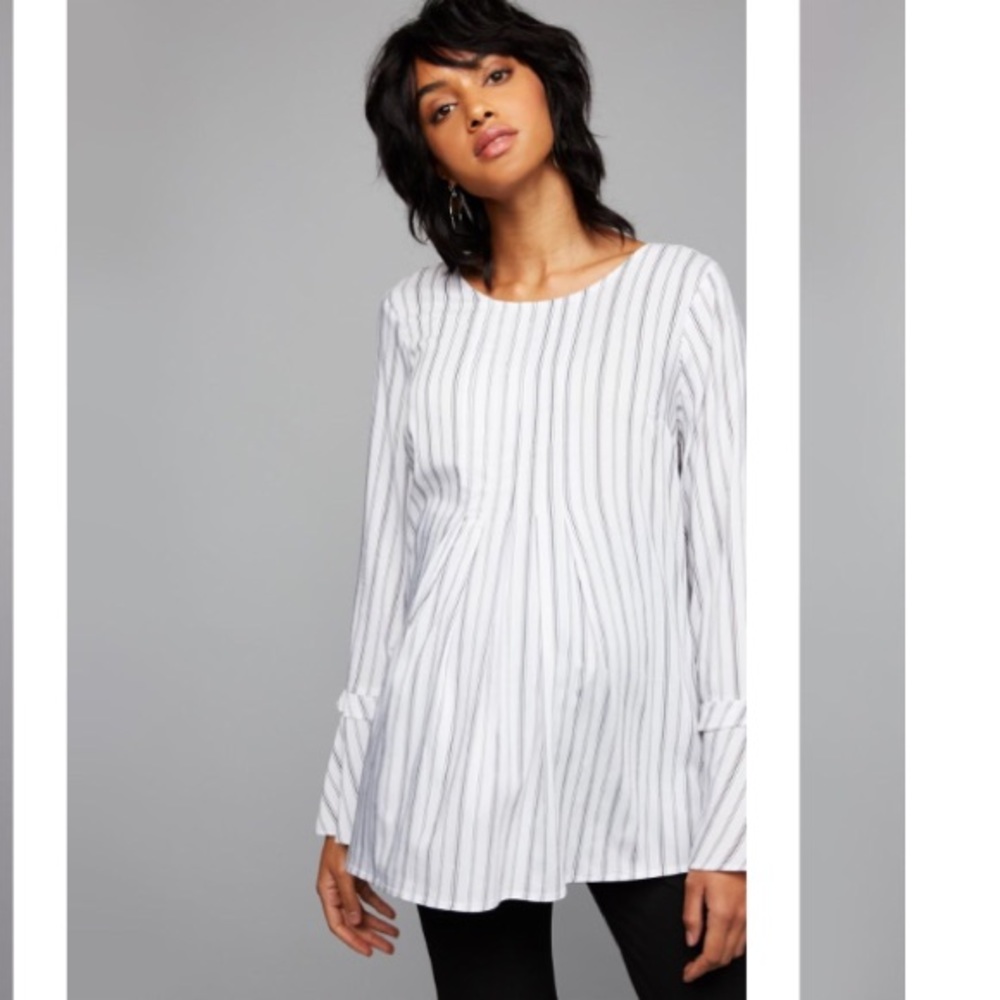 Pea in the Pod•Bell Sleeve Maternity Top🎉HP🎉 - Picture 3 of 12